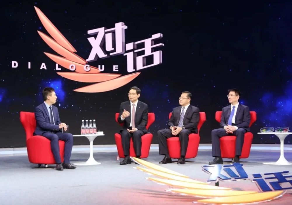 周育先受邀加入央视对话节目，，谈企业家精神，，讲3044am永利集团故事